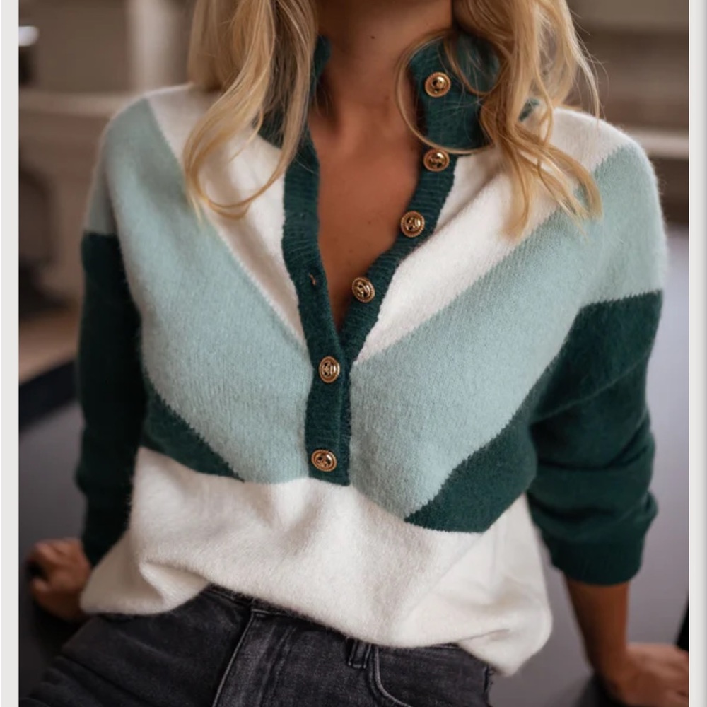 Women's Vintage Style Green and White Button-Up Wool Blend Sweater